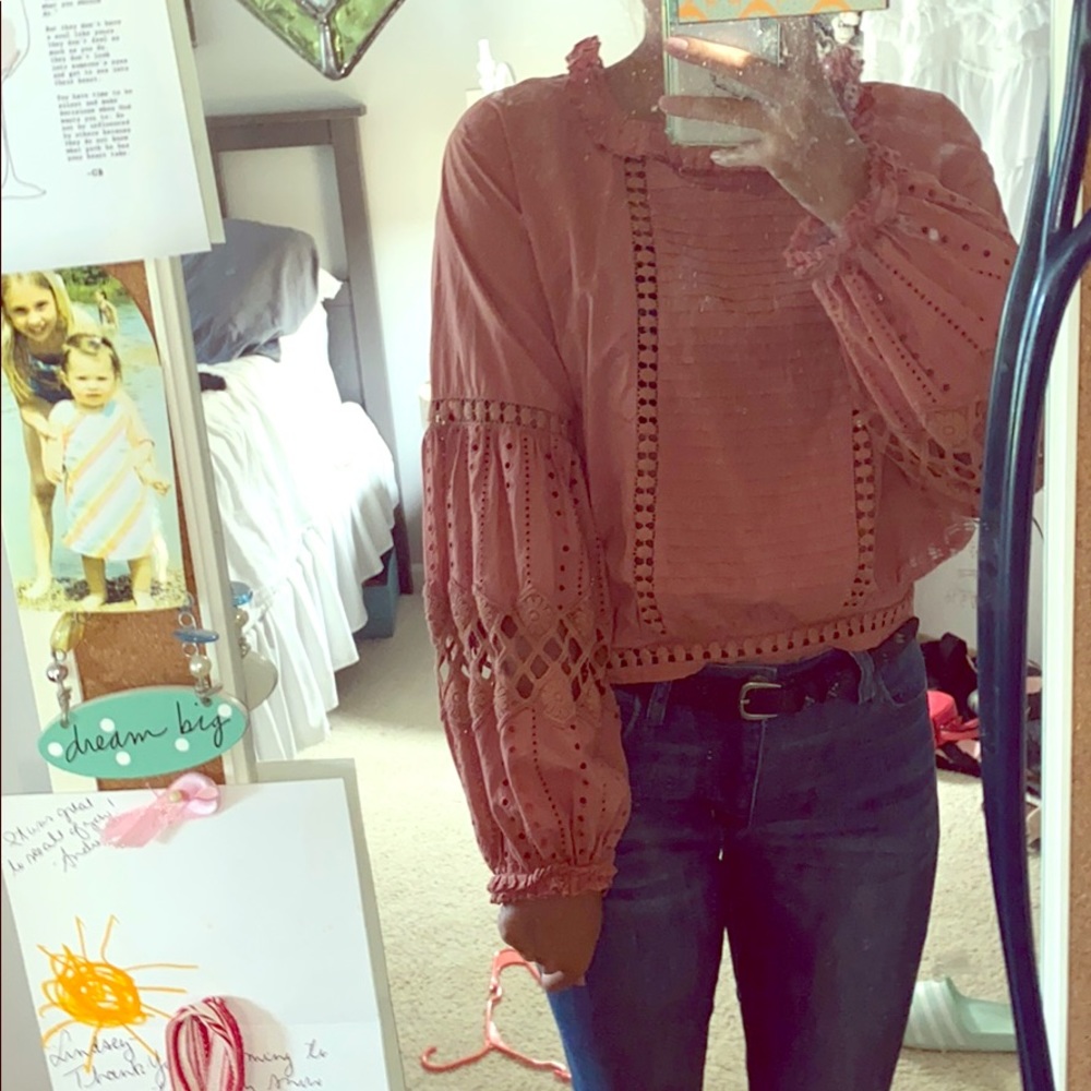 Bell sleeved peach topshop top!